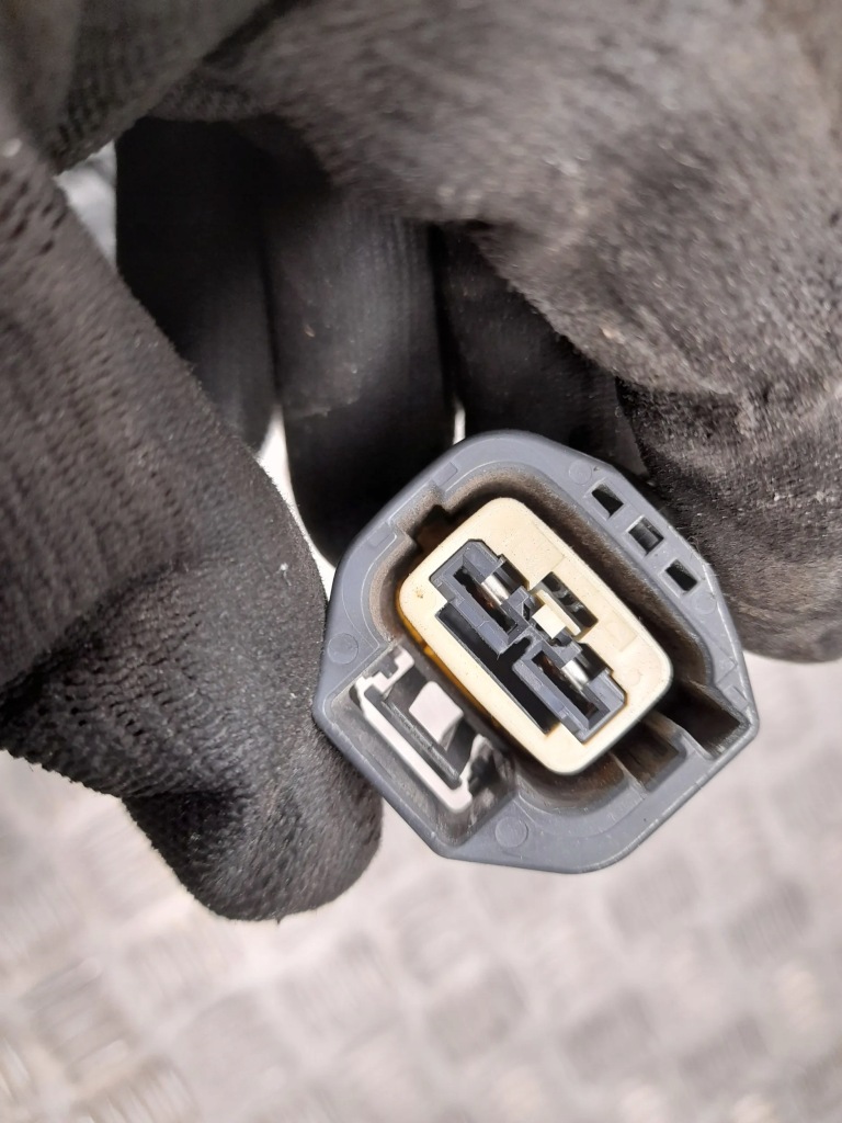 Tesla model s 600635900a насоса вакуумні в Україні