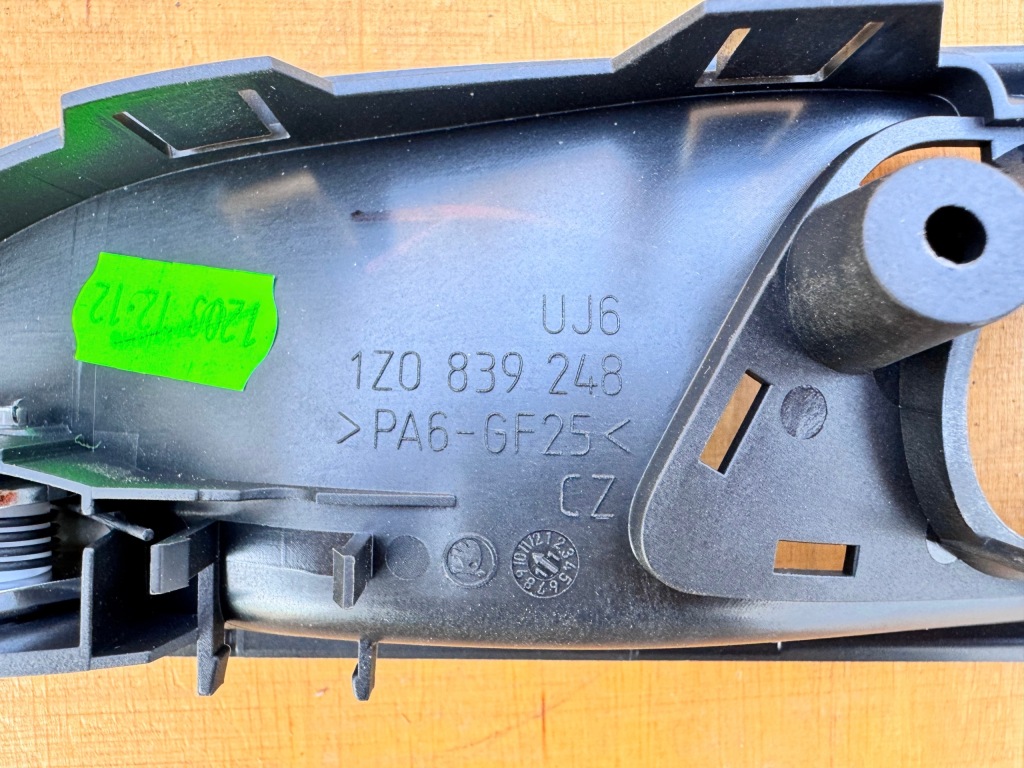 фото №7, Škoda octavia ii combi задняя левая ручка внутренняя 1z0839248 nowa