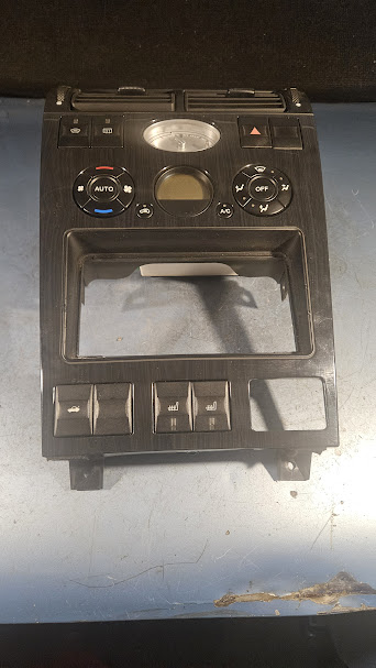 фото №10, Консоль середня рамка корпус вимикачі ґрати панель годинник mondeo mk3