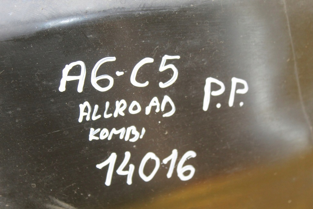 фото №8, Подкрылок правый перед audi a6 c5 allroad 4z7821172a