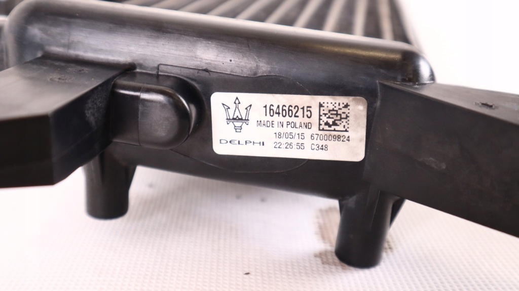 Купити Maserati ghibli 3.0 d 14- радіатор оливи 16460663, 16466215