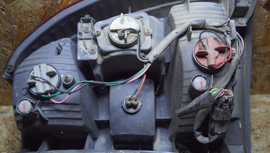 фото №12, Лампа лівий задня kia sportage ii lift