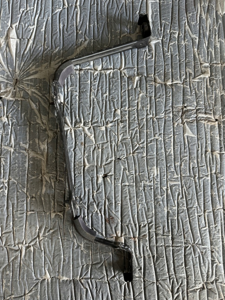 фото №1, Кронштейн кронштейн бака renault captur ii 174069329r