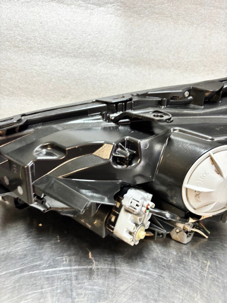 фото №8, Лампа правий перед передня lexus nx 300h i 1 europa