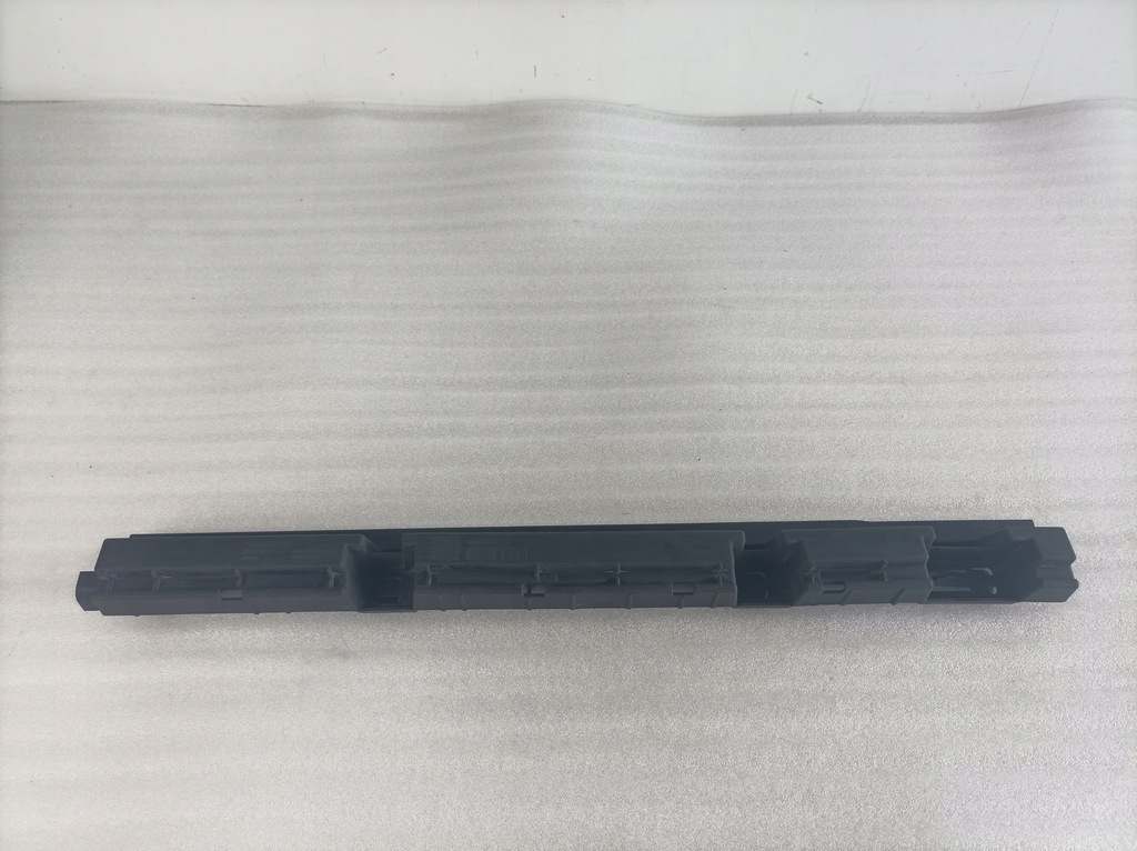 фото №1, Volvo v90 направляющая порог правый 31386132