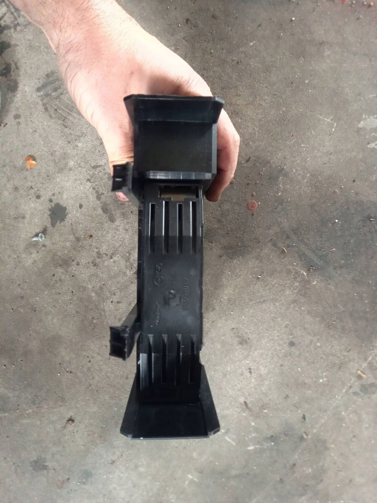 фото №8, Mercedes-benz a w168 2000 чейнджер дисків cd/dvd a1686800614