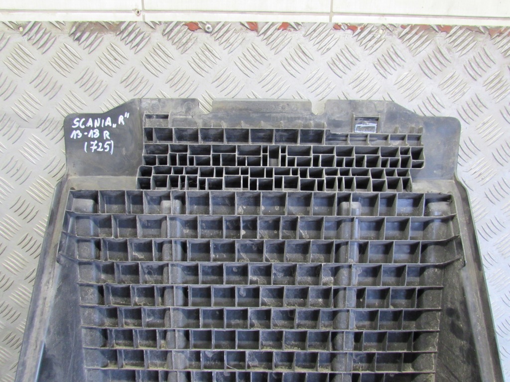 фото №10, Кришка акумуляторів 2428035 2395354 scania r 13-18r.