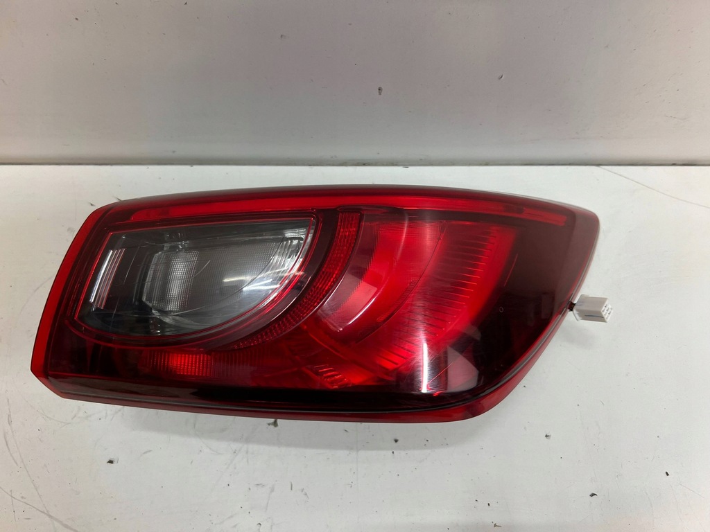 фото №1, Mazda cx-3 2014- права лампа задня задня europa