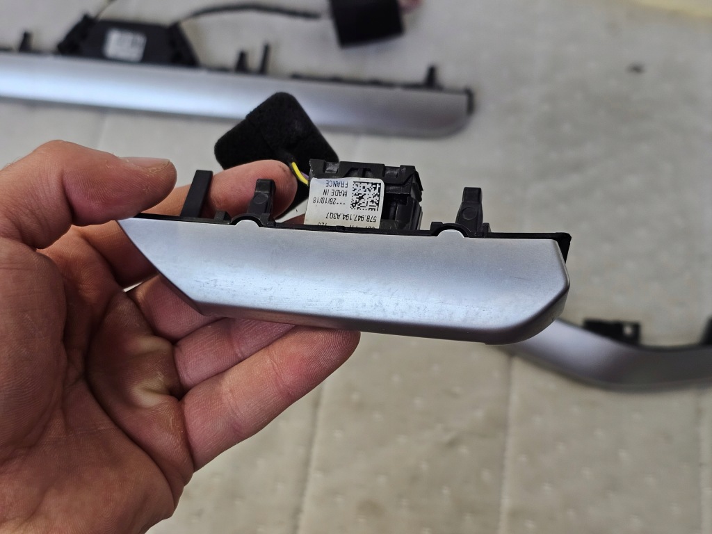 фото №4, Молдинг dekor консолі захист панелі led skoda karoq