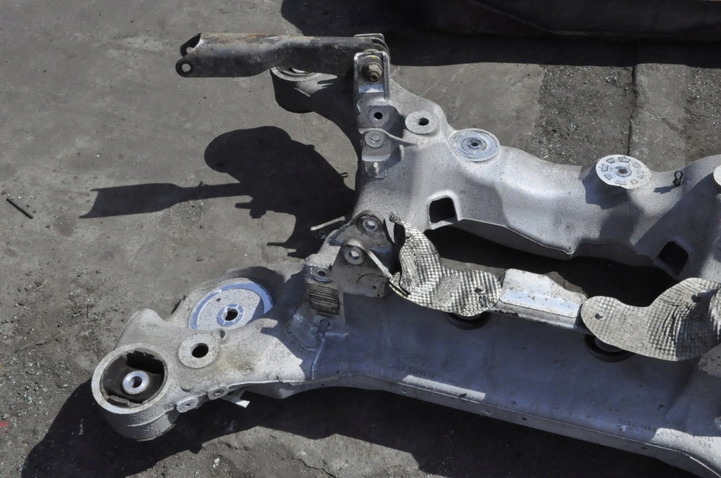 фото №11, Defender l663 3.0d підрамник підвіска підрамник задня 21r