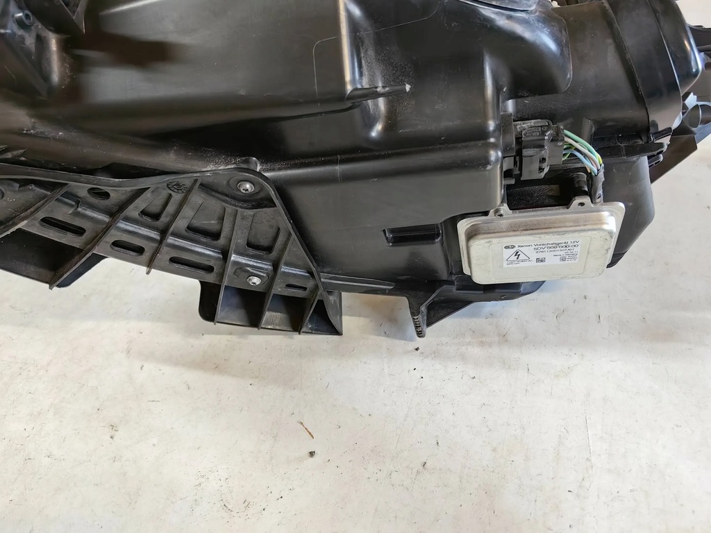 фото №7, Citroen c4 picasso i lift- лампа ксенон правая cała