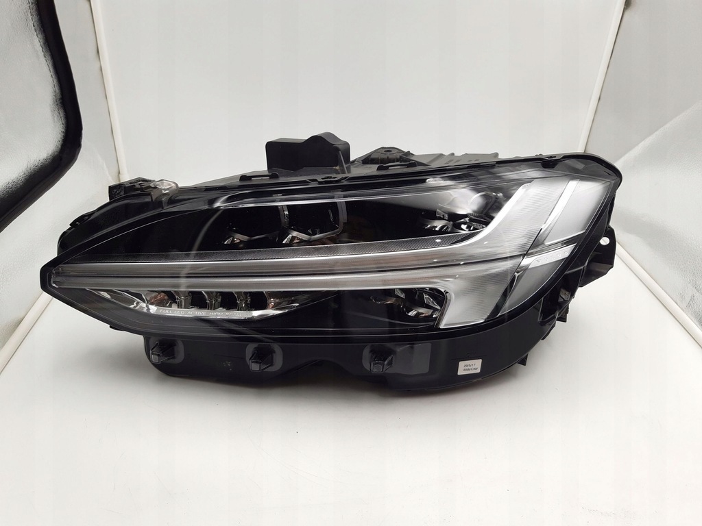 фото №1, Фара volvo s90, v90 2016 31386164
