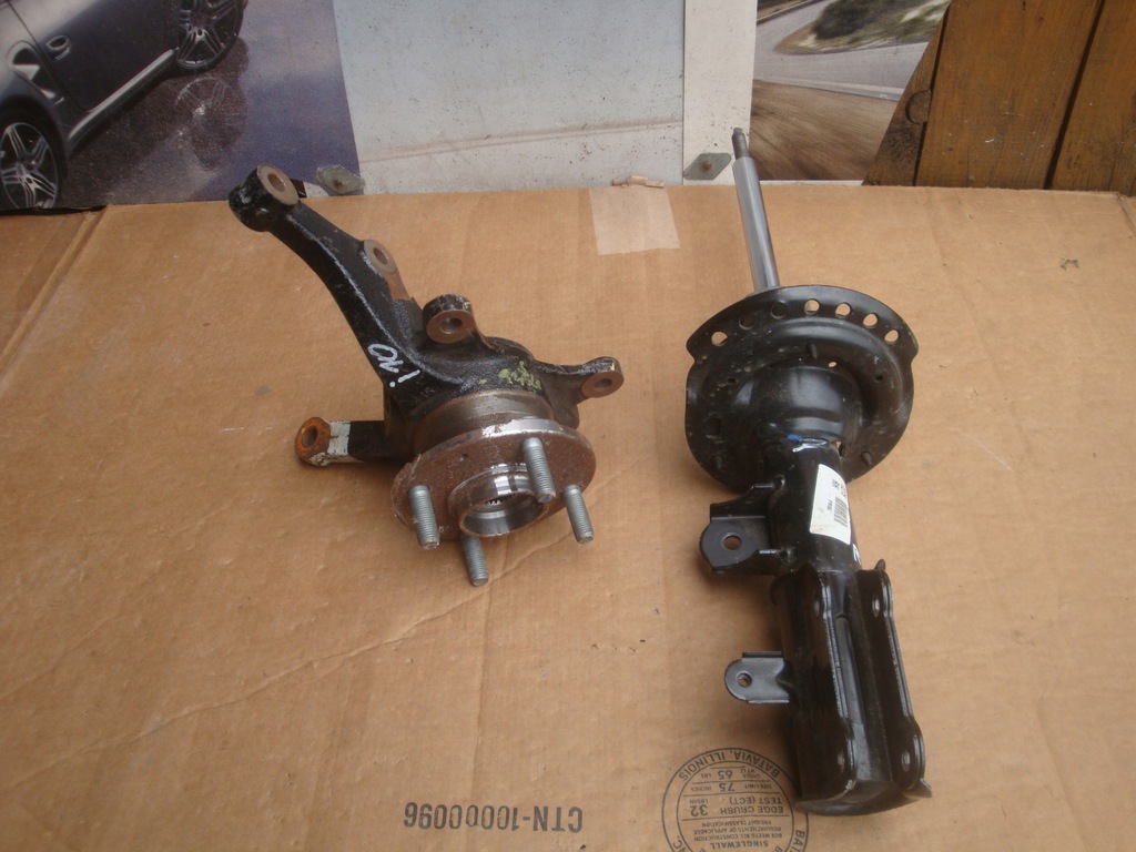 фото №1, Hyundai i10 амортизатор передний правый