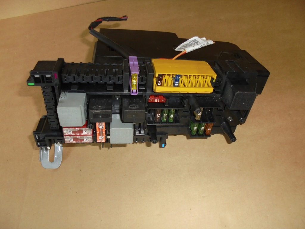 фото №1, Mercedes w204 модуль sam a2049006301