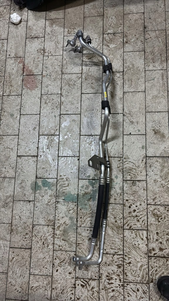 Купить Пабтрубок  шланг кондиционера renault zoe lift 295x48904r