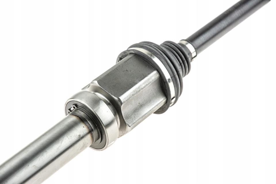 Приводной вал правый  volvo v40 36000681 Оригинал