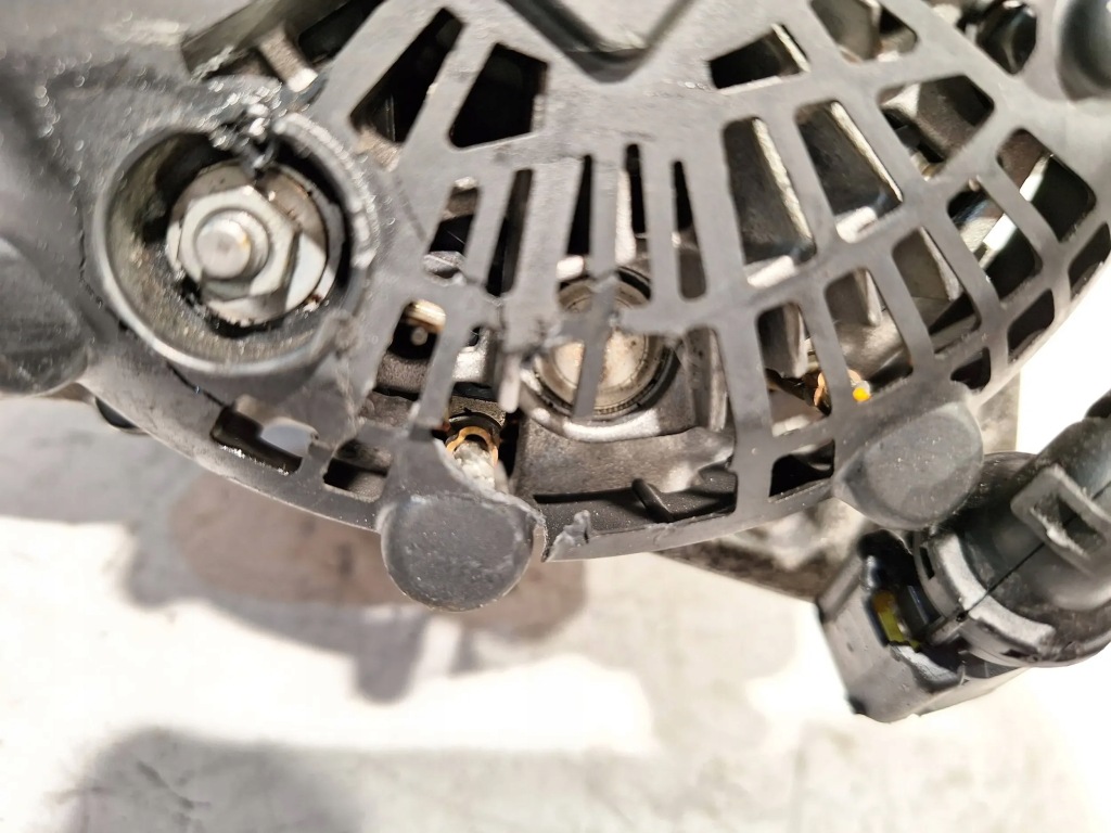 фото №8, Генератор 9835689480 citroen c3 iii 1.2 vti