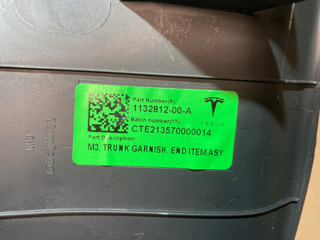 фото №9, Молдинг захист багажника верхній tesla model 3