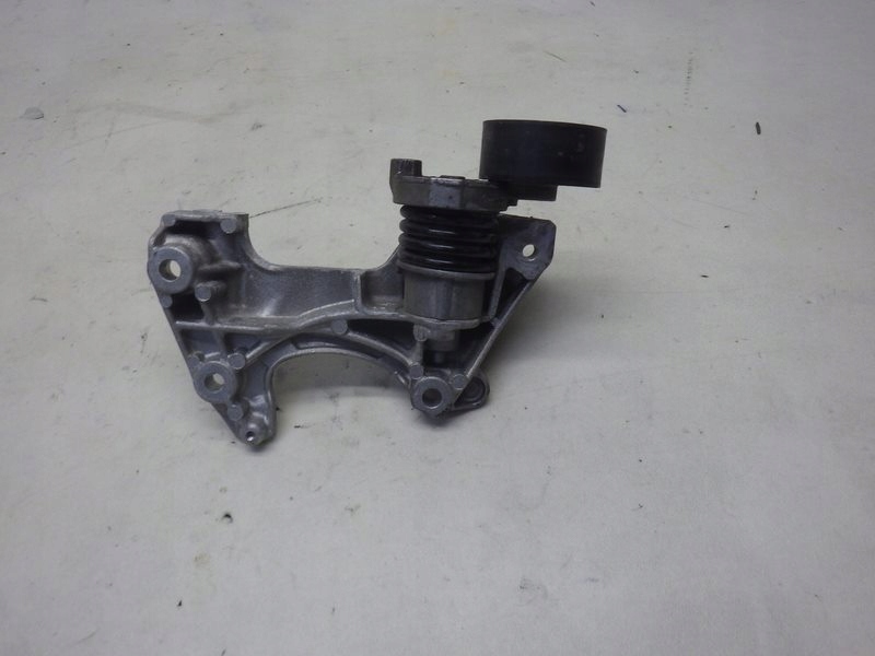 Кронштейн основание генератора sandero tce 117104394r Доставка