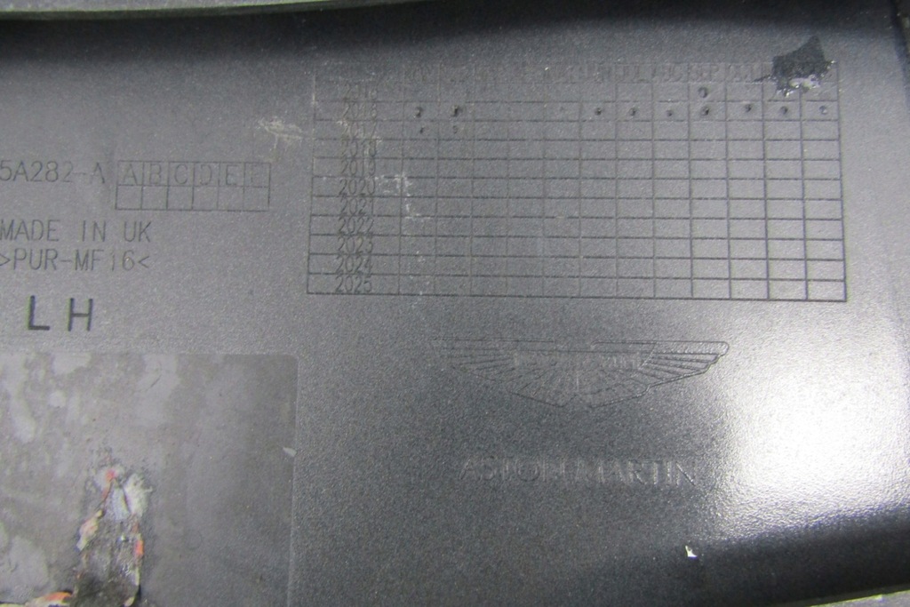 фото №13, Уголок обшивка левый задняя бампер aston martin db11 16-