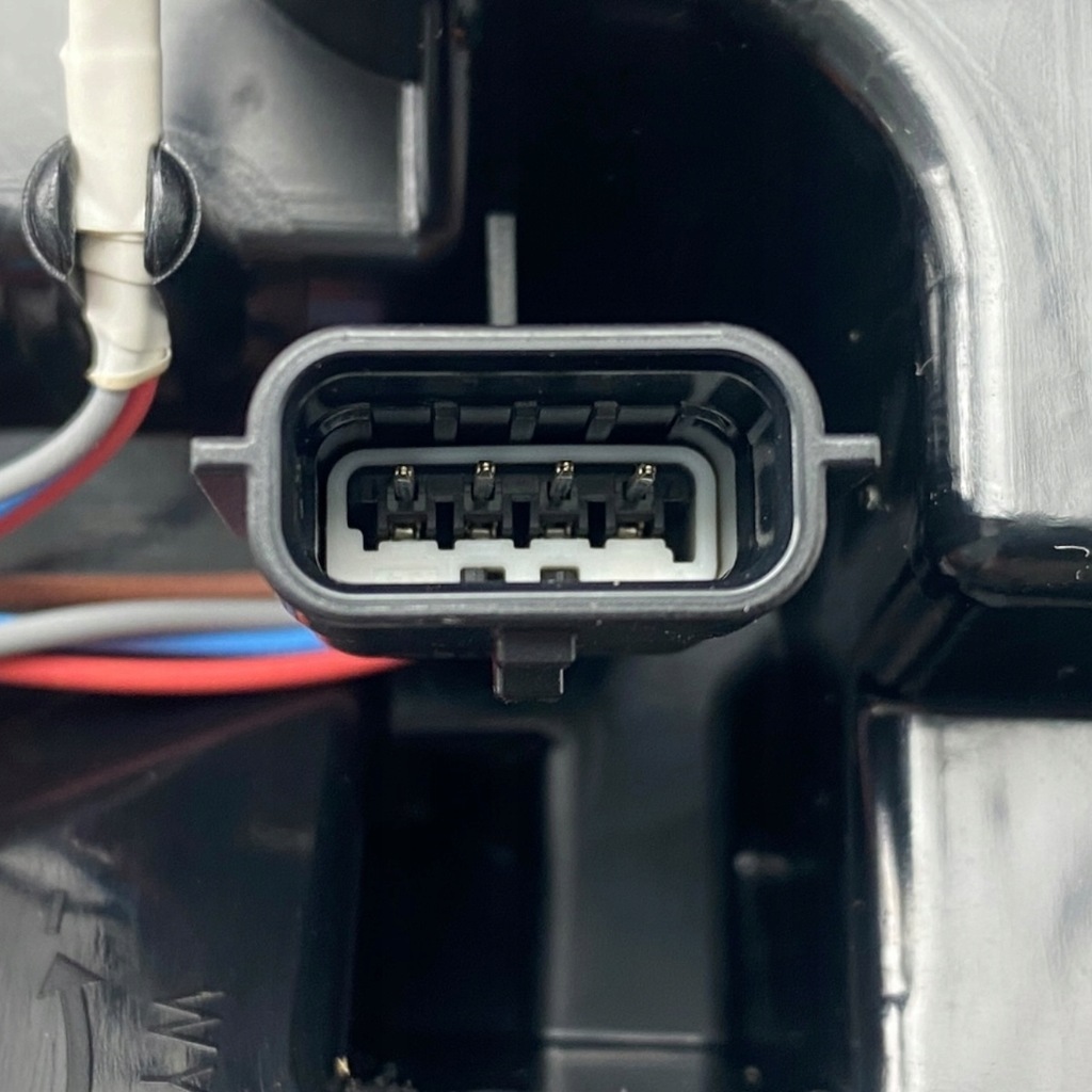 фото №12, Nowa оригинальный номер лампа правый задняя renault captur ii 265504880r