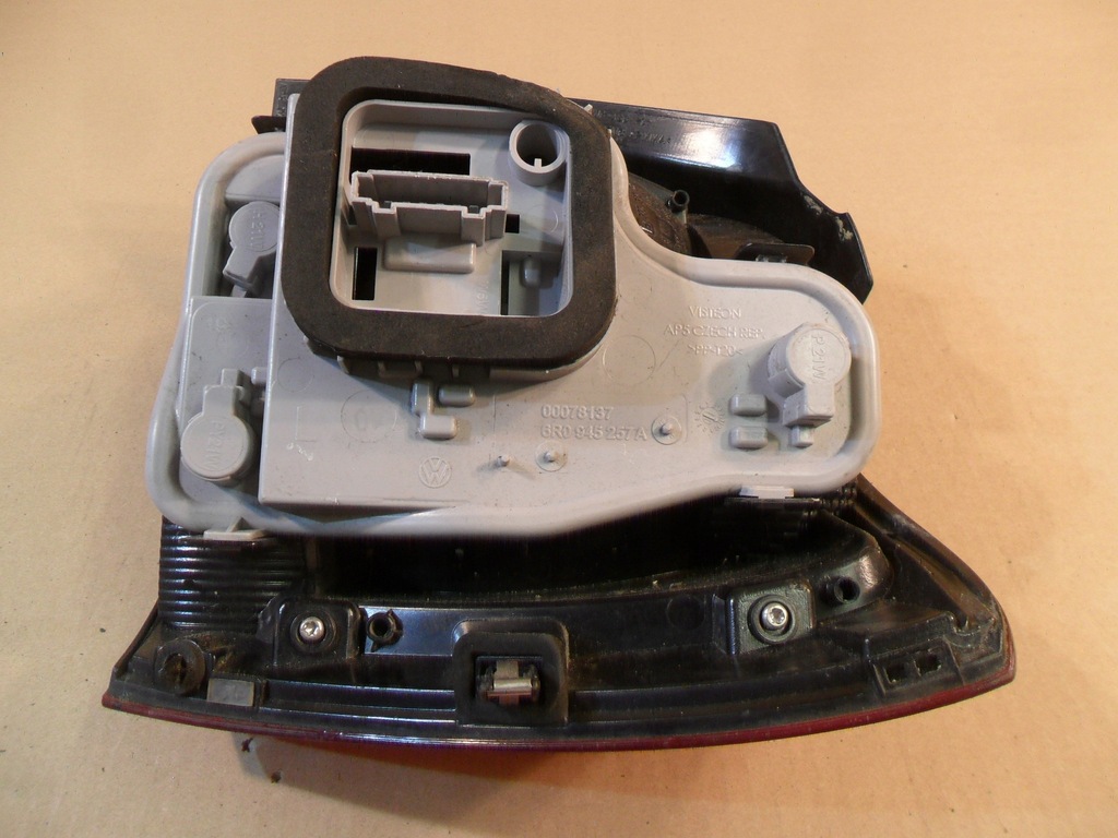 фото №11, Vw polo 6r 09-14 hb лампа задня ліва 6r0945095a