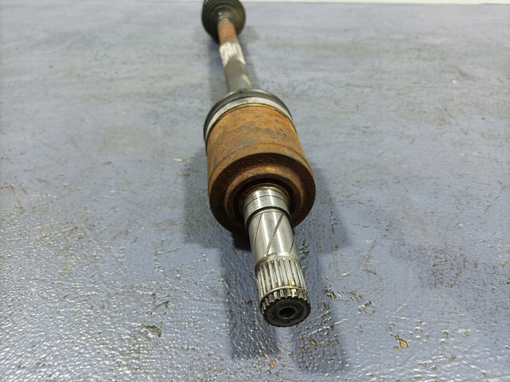 Volvo xc60 1 рестайлинг  2.4 d4 181km приводной вал правая задняя задняя 31325135-ac Киев