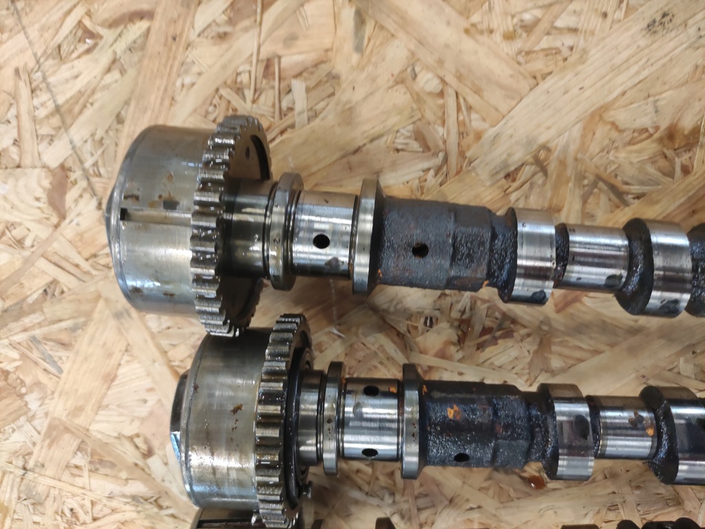 фото №4, Chrysler 300c вал розподільного валу частини