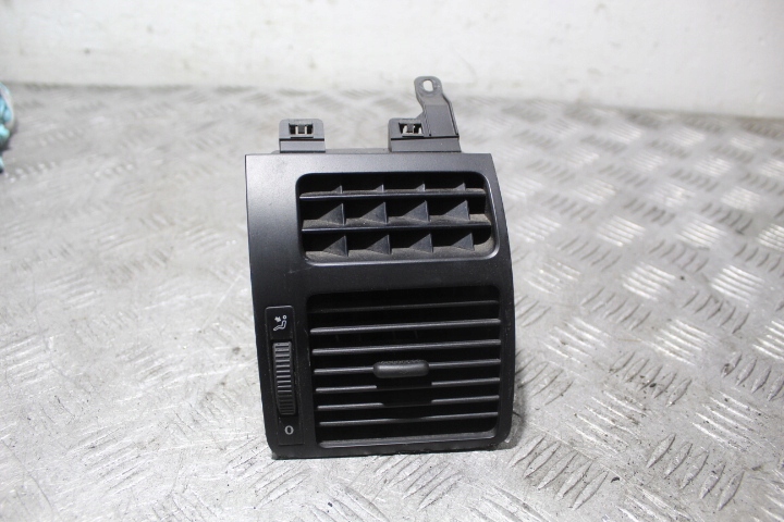 фото №1, Решётка обдув правая volkswagen touran i