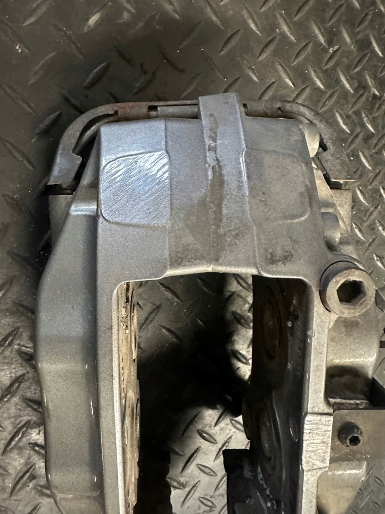 фото №6, Суппорт тормозной левый задняя pod ceramikę audi q7 4l