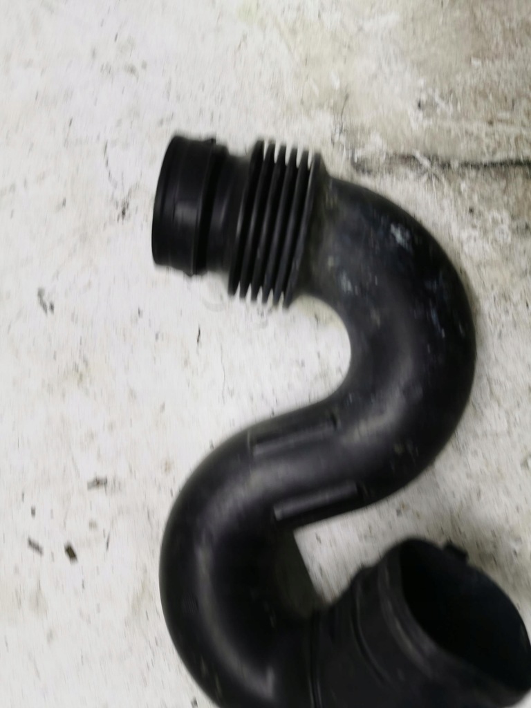 фото №4, Труба воздуха renault clio iv 0.9 tce 165001258r