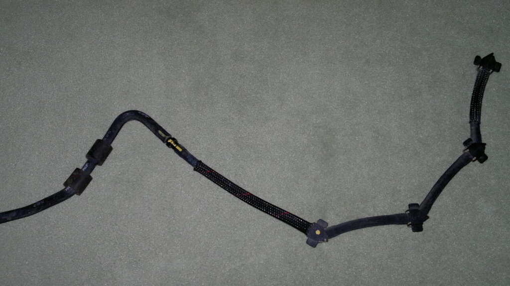 Купити Vw audi skoda seat трубка зливна трубка пального 04l130235g