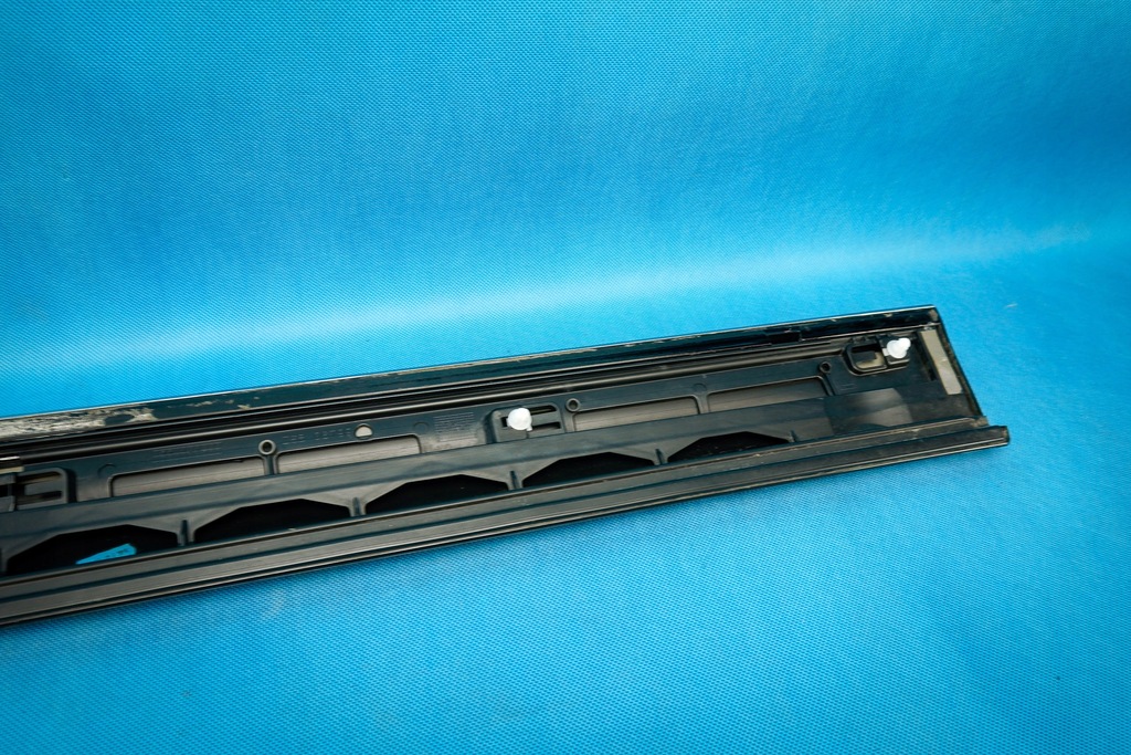 фото №10, Молдинг нижня двері перед ліва audi q5 8r lift 8r0853959l ly9t