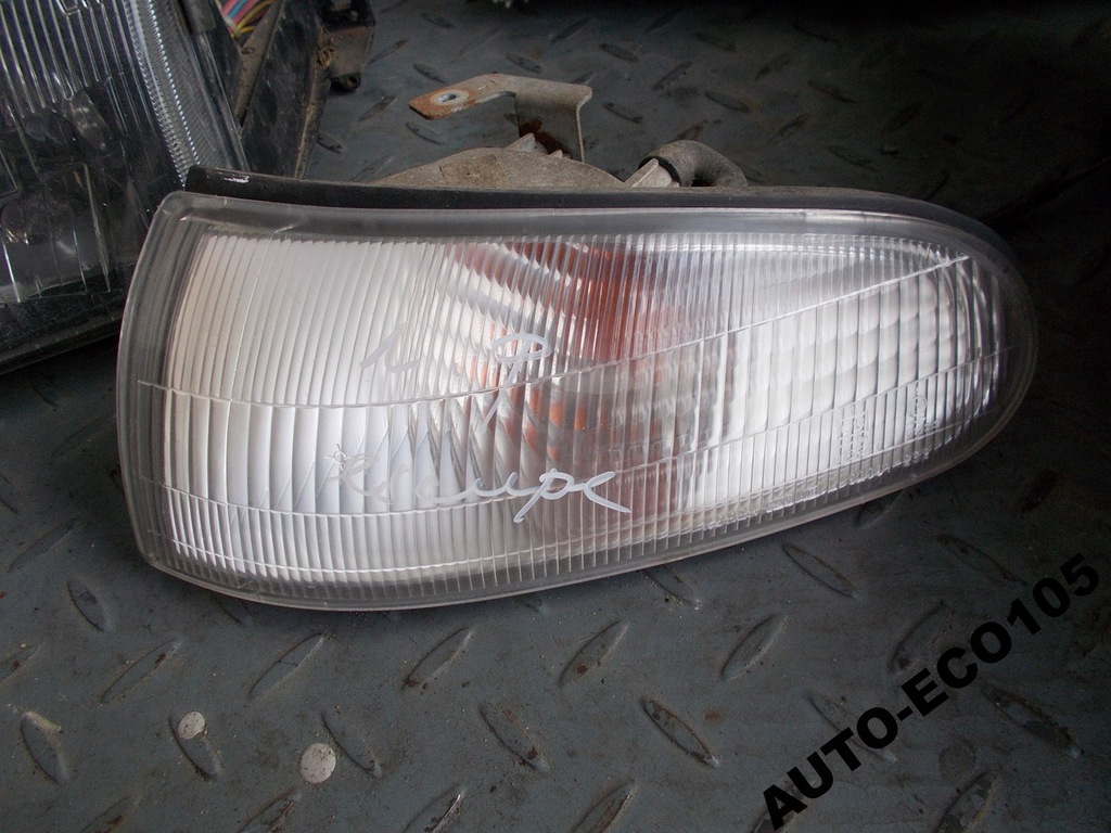 фото №1, Поворотник левый hyundai scoupe