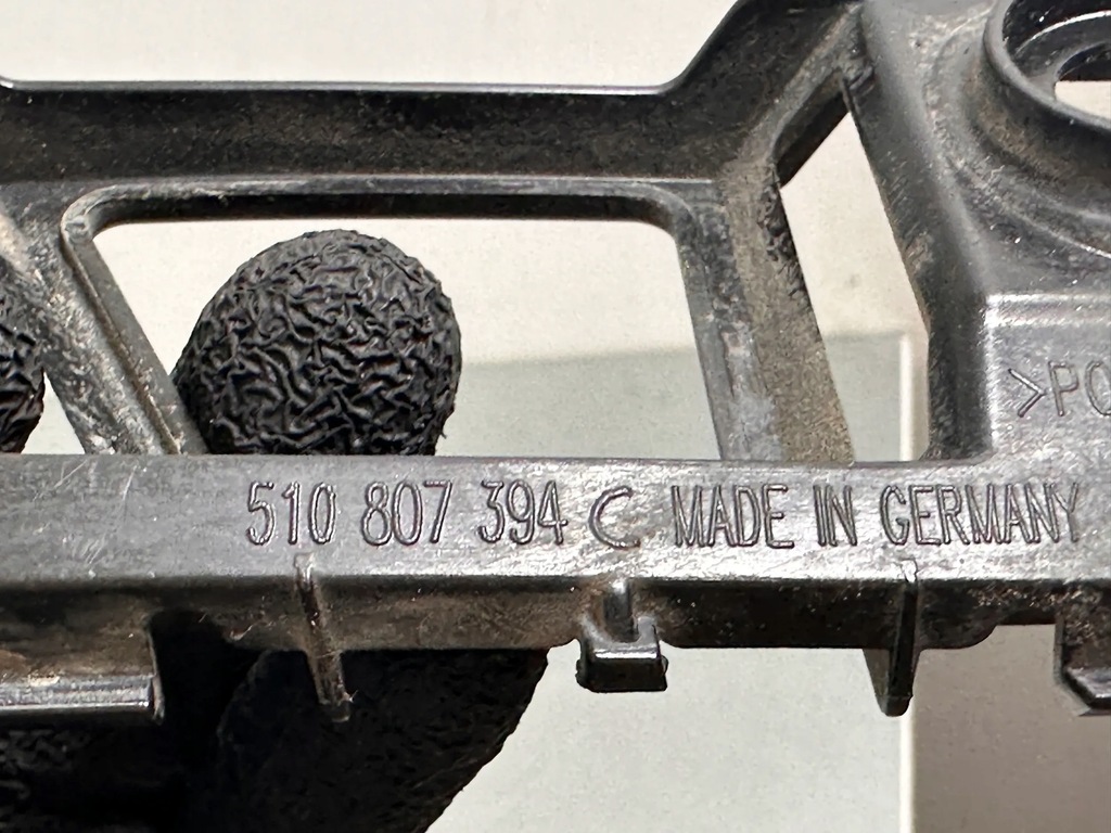 фото №7, Volkswagen golf sportsvan 2016 задняя сторона правая элементы крепёжные