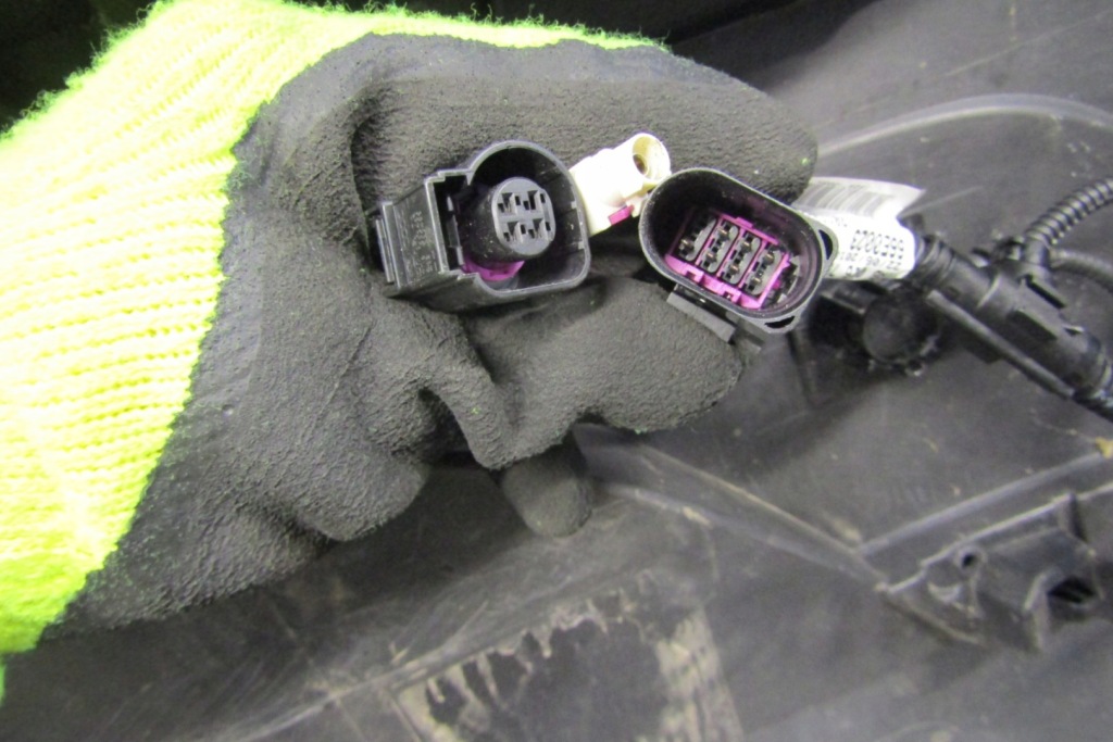 фото №10, Бампер задня vw up 1s6 lift 16- камера + pdc