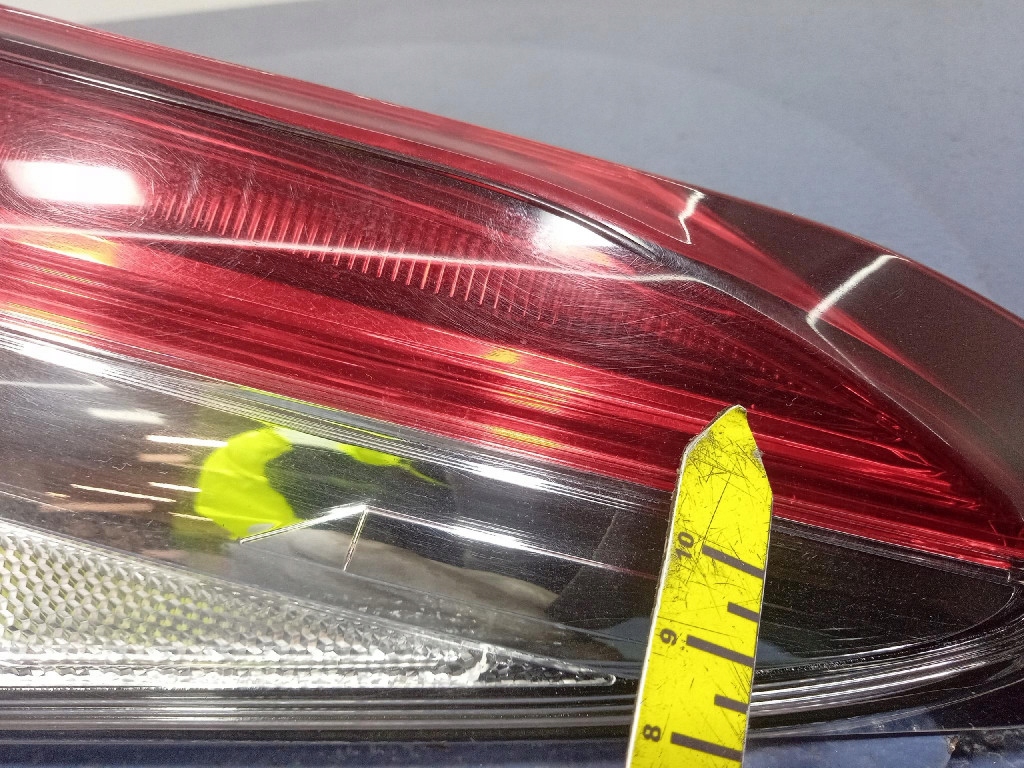 Toyota camry viii xv70 лампа задній права зовнішня w крила Київ