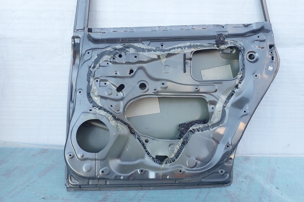 фото №10, Toyota verso lift дверь задняя правое 2009-