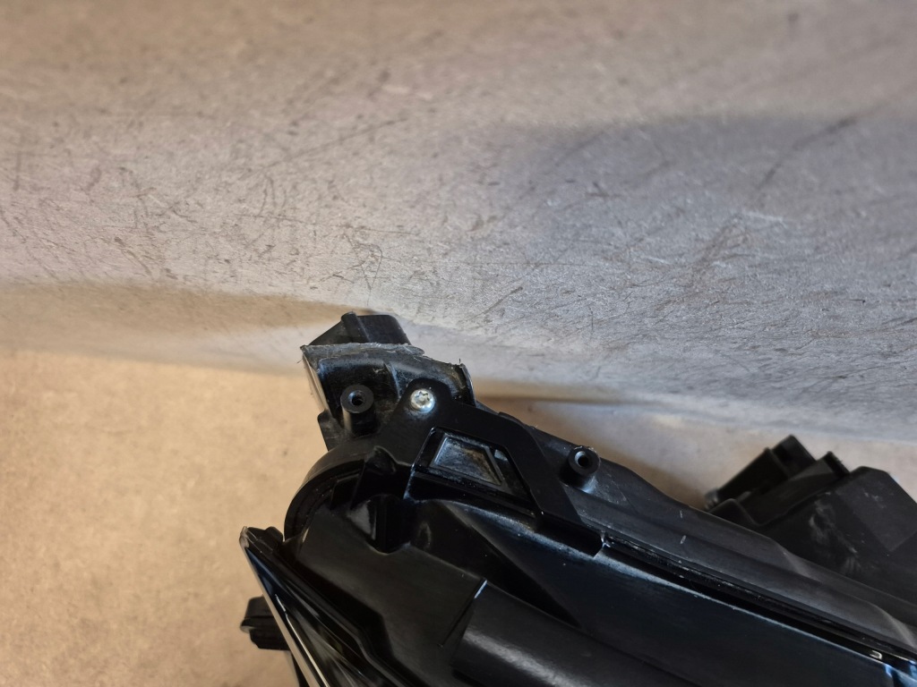 Lexus ux лампа фара led правый europa Недорого