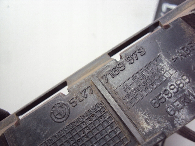 фото №3, Направляющая порог bmw serii 1 e82 coupe 08 r