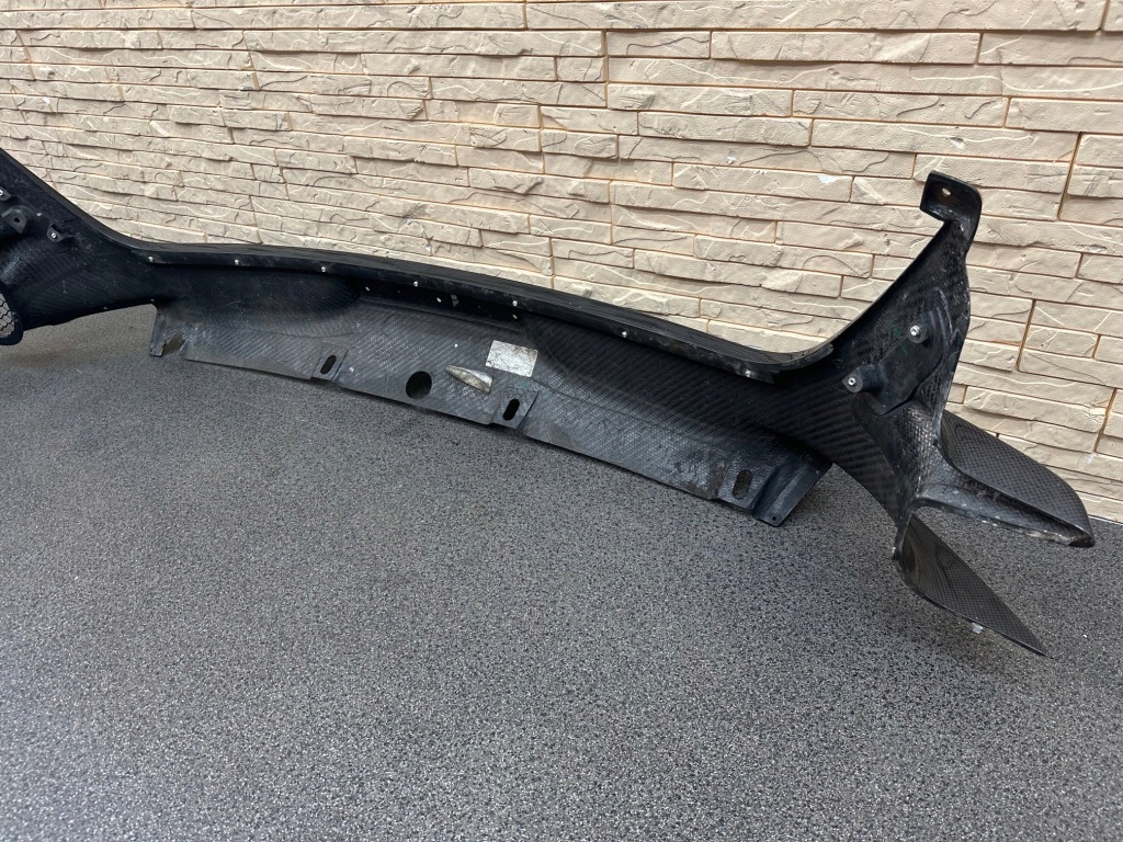 Ferrari 812 спойлер впуск повітря бампер перед карбон air впуск 89246700 Зі Шроту