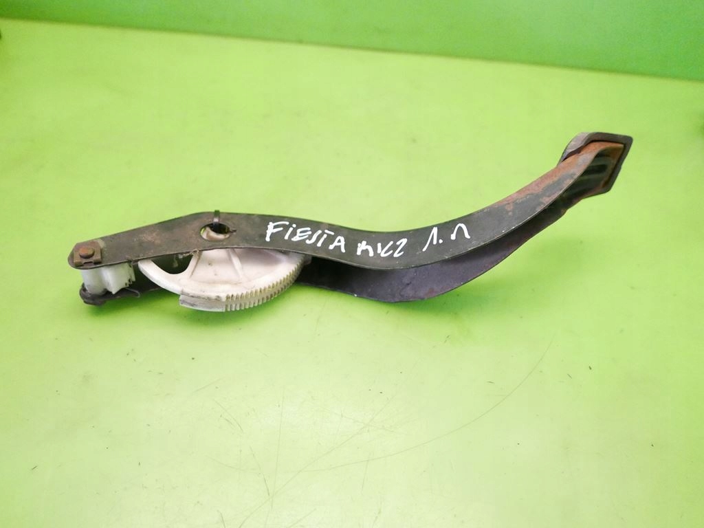 фото №7, Педали педаль сцепления ford fiesta mk2 1.1 8v 83-89