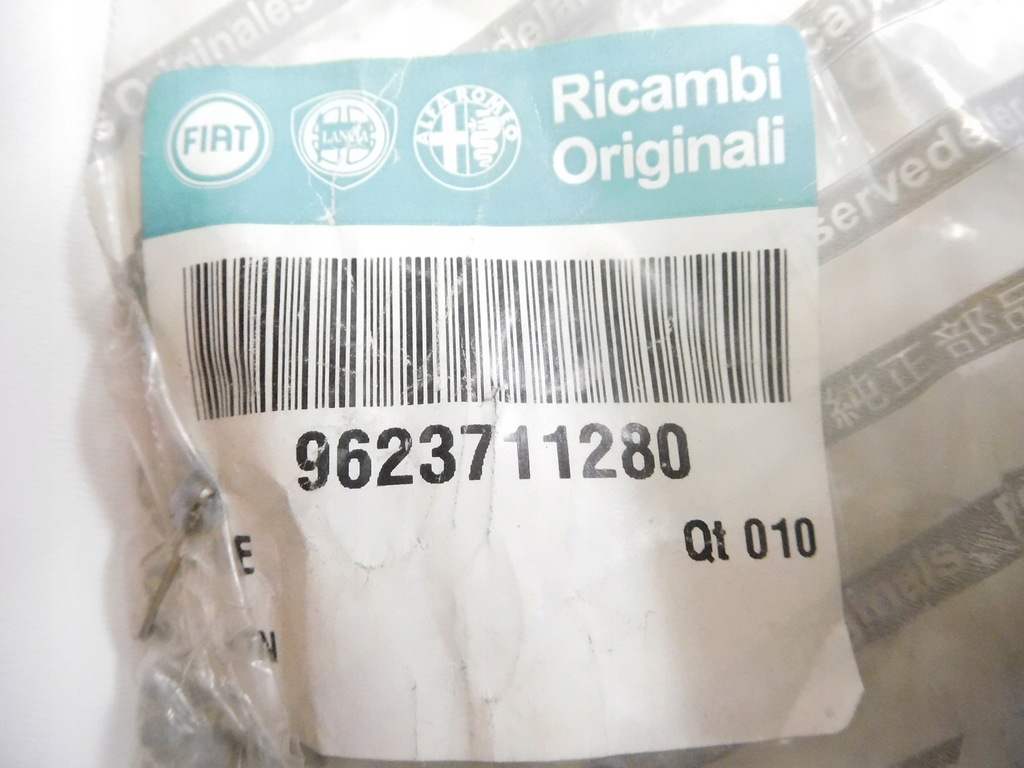 фото №7, Суппорт крепёжный подкрылок левый перед fiat scudo оригинальный номер 9623711280