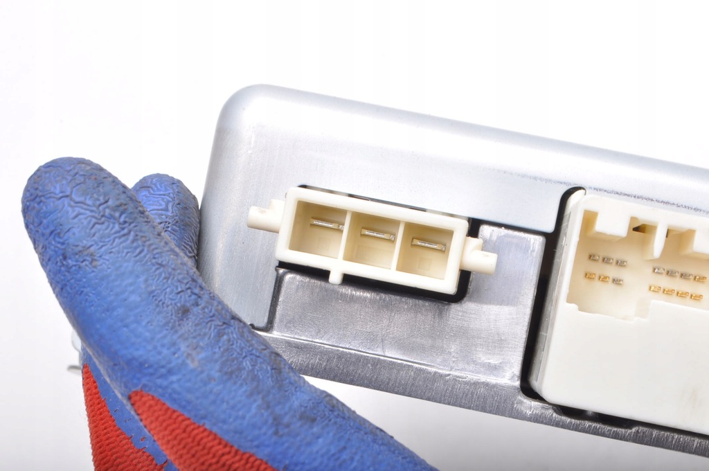 фото №6, Lexus ct 200h 1.8 модуль блок управления усилителя 89650-76021