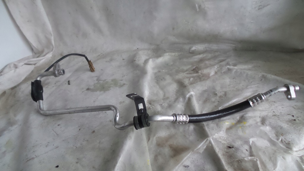 фото №1, Шланг кондиционера renault zoe 924406739r трубка кондиционер