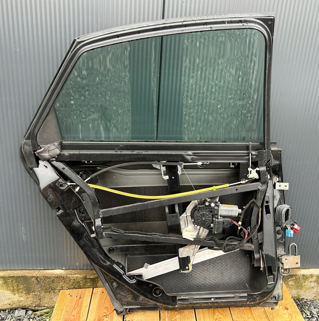 фото №9, Дверь левая задняя задние audi a6 c5 sedan