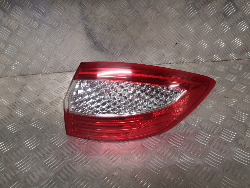 фото №2, Ford mondeo mk4 kombi лампа правая задняя задняя
