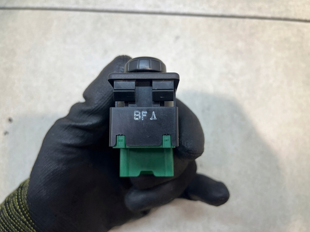 фото №7, Переключатель регулировки зеркал primera p12 1.9dci