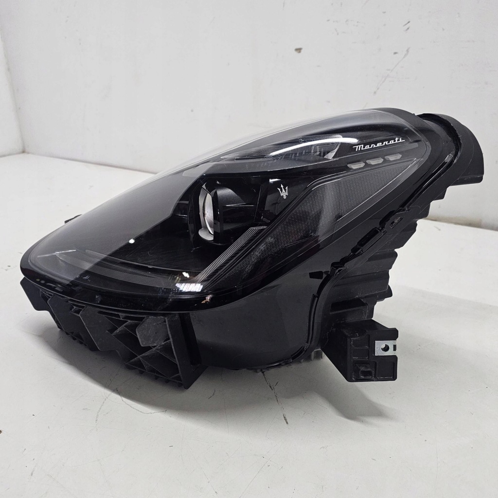 Фара ліва перед maserati grecale full led 06702930730 Київ