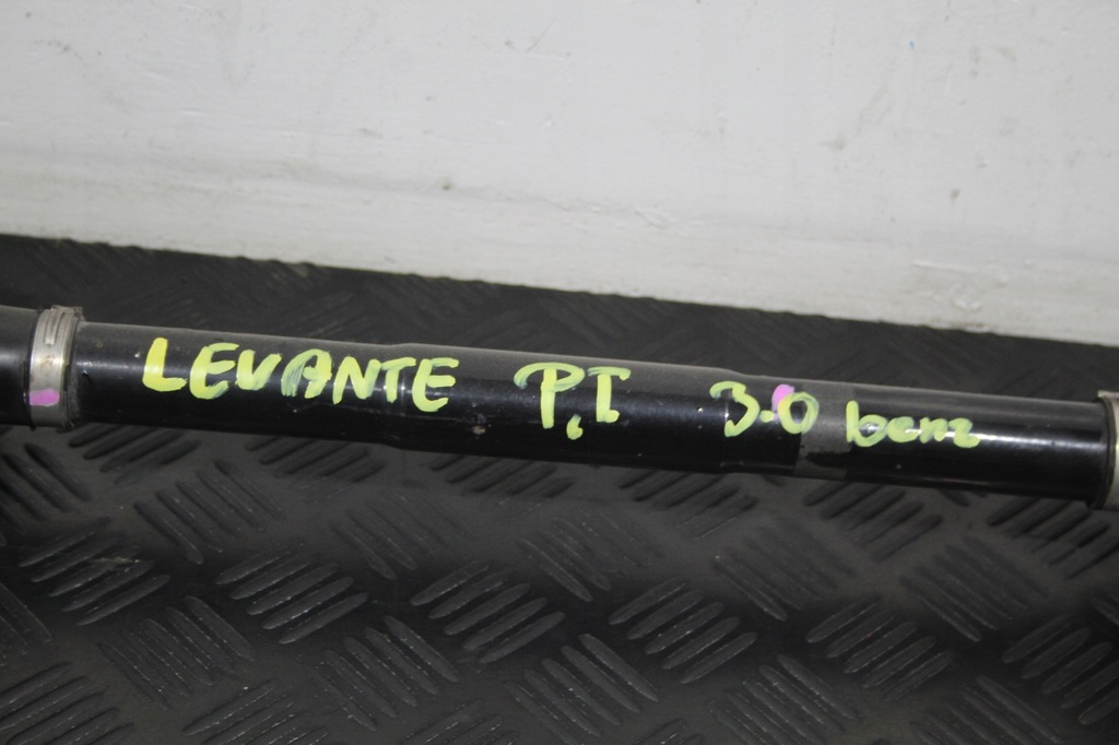 фото №2, Приводной вал półośka правый задняя levante m161